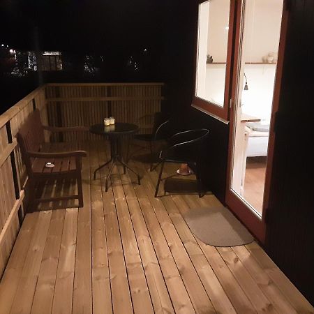 مبيت وإفطار Ostervra Tjornely المظهر الخارجي الصورة