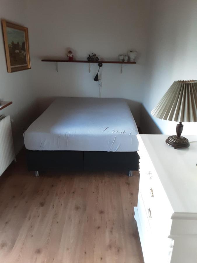 مبيت وإفطار Ostervra Tjornely المظهر الخارجي الصورة