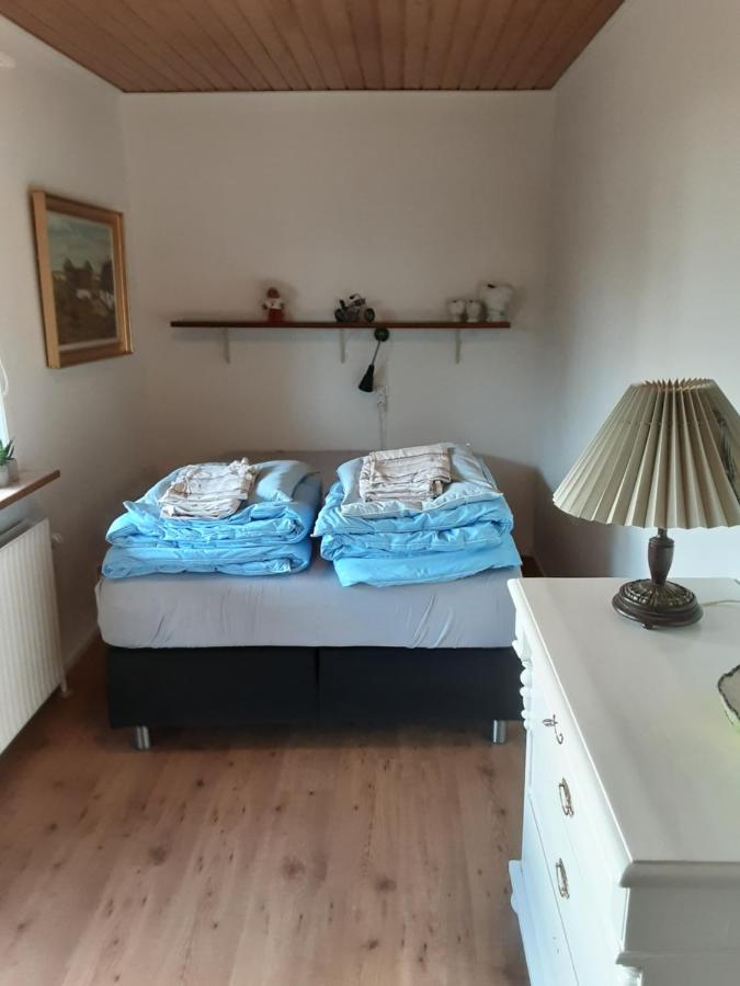 مبيت وإفطار Ostervra Tjornely المظهر الخارجي الصورة
